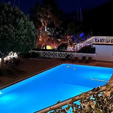 Marina Boutique 3*